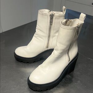 Women's White Urban Outfitters Platform Boot Heels